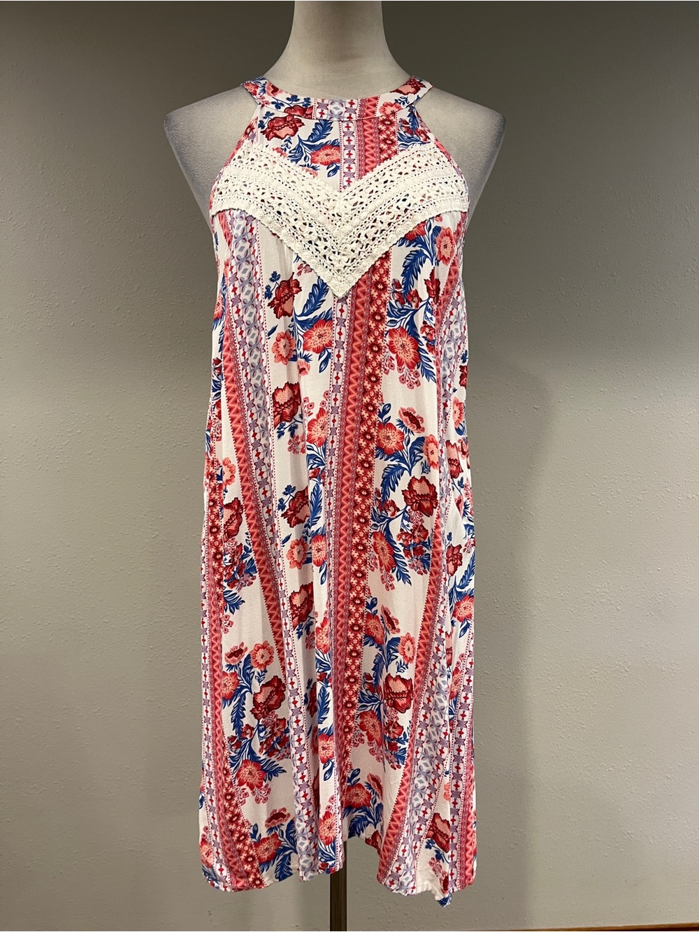 Pink Rose Crochet Yoke Floral Halter a-line Dress size‎ medium